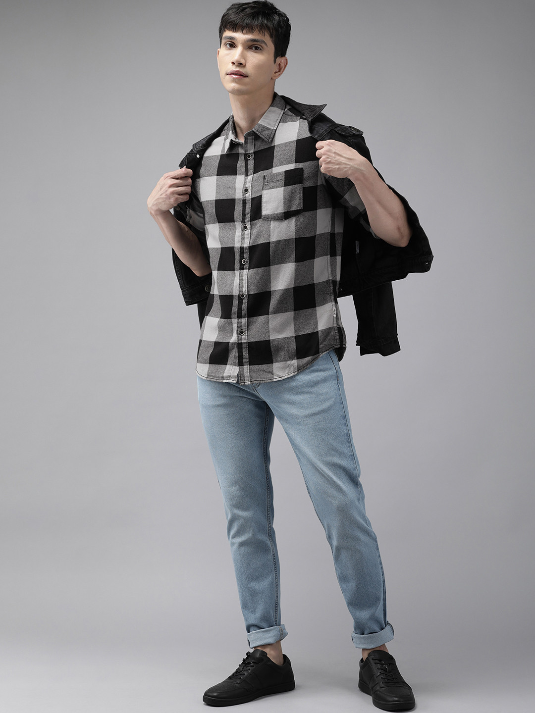 BEAT LONDON by PEPE JEANS Men Grey And Black Slim Fit Checked Pure Cotton Casual Shirt