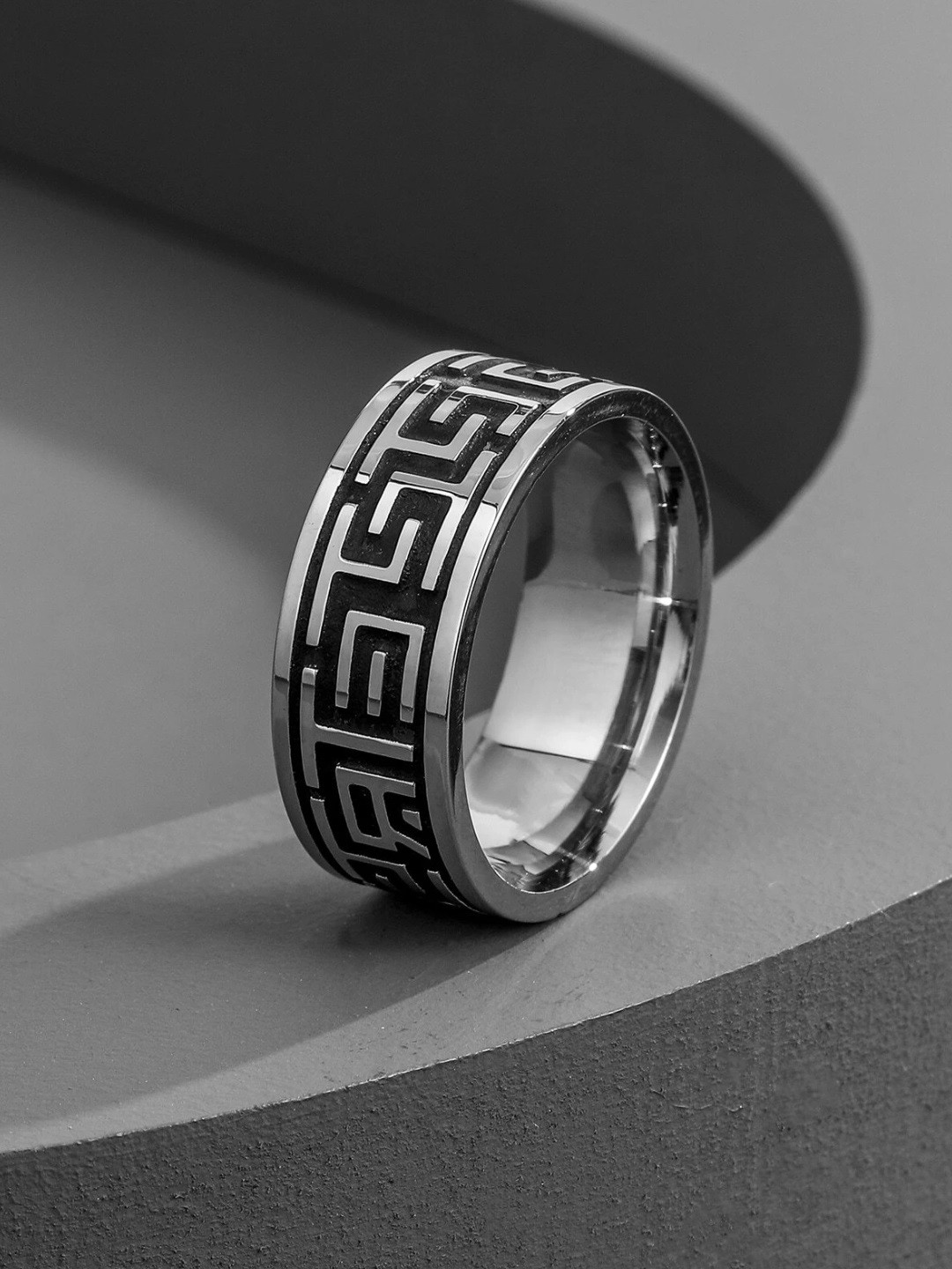 OOMPH Men Silver-Toned & Black Engraved Finger Ring