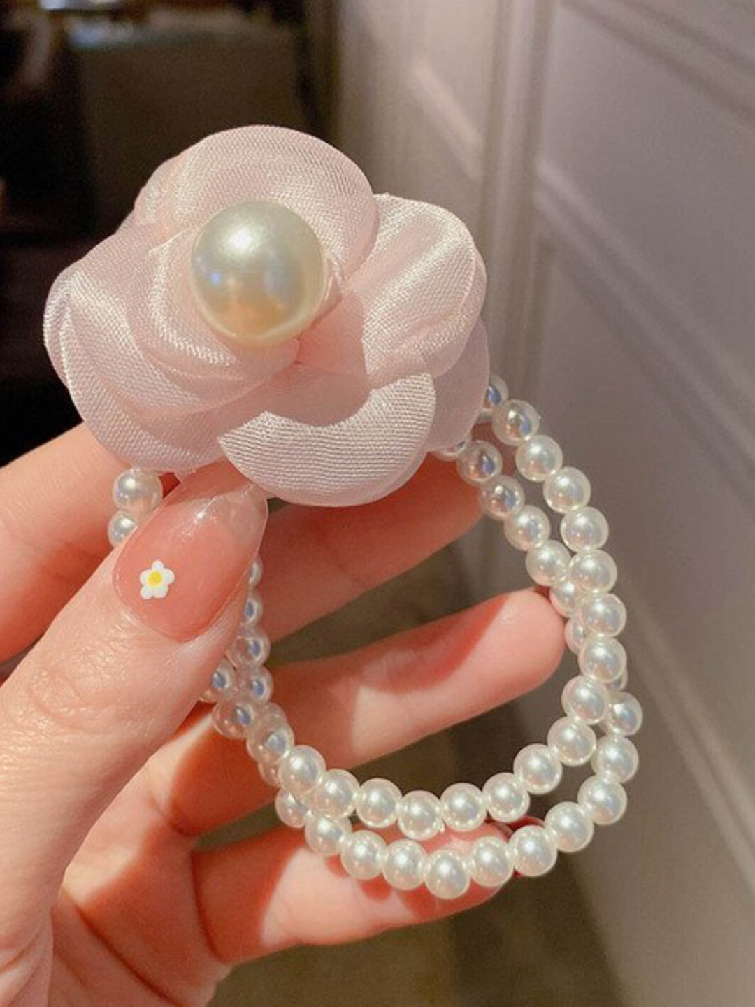 OOMPH Women Pink Beaded Ponytail Holders