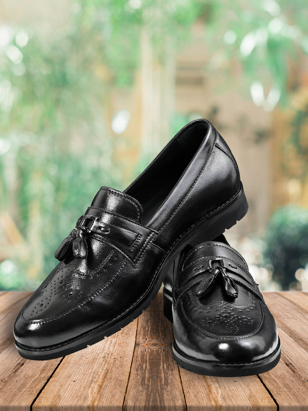 Egle Men Black Leather Tasseled Semi-Brogues