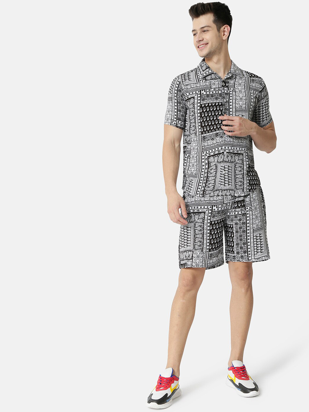 CAHOOT Men Black & White Graphic Printed Co-Ords