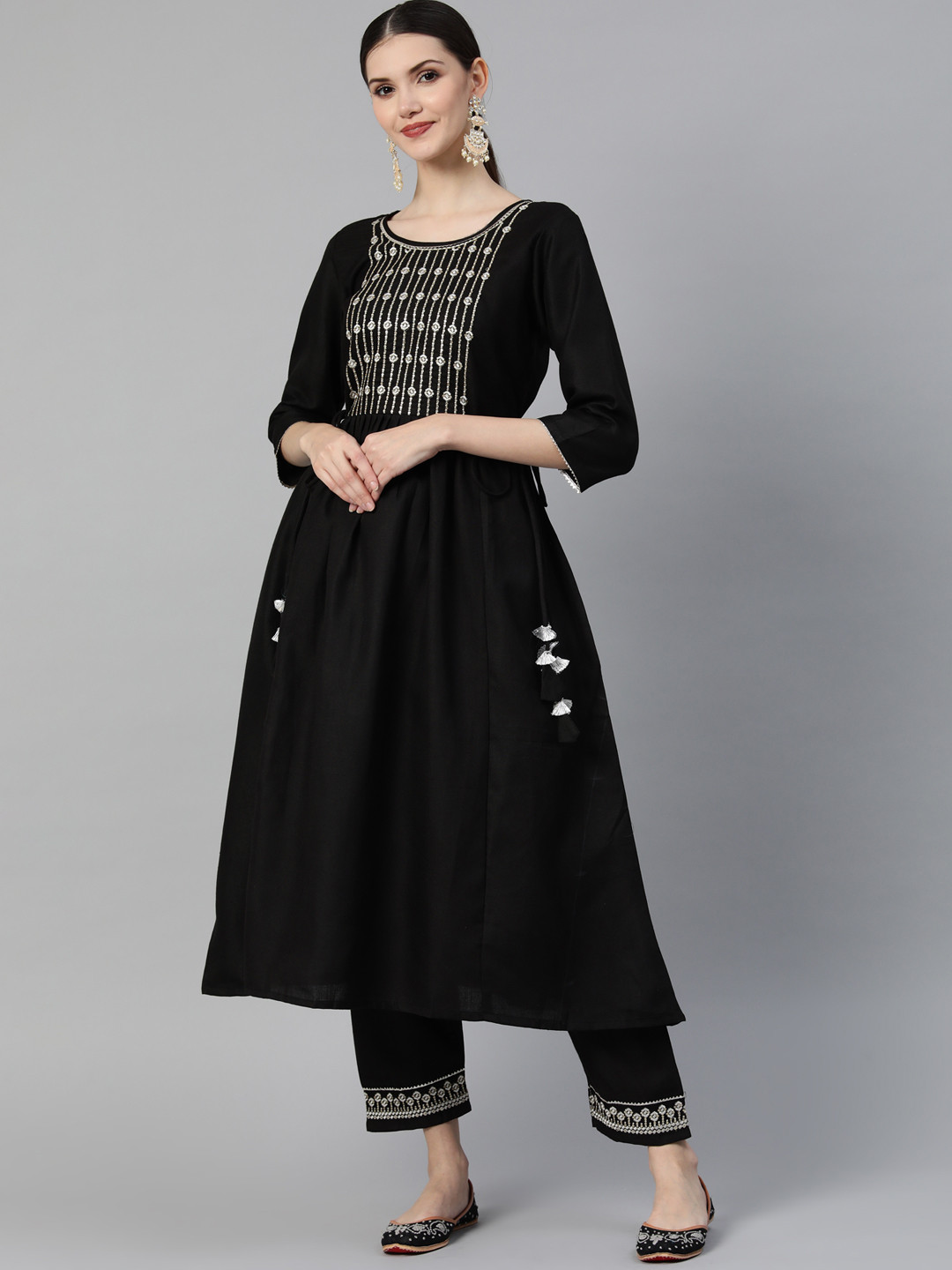 SheWill Women Black Yoke Design Pleated Thread Work Cotton Kurta with Trousers
