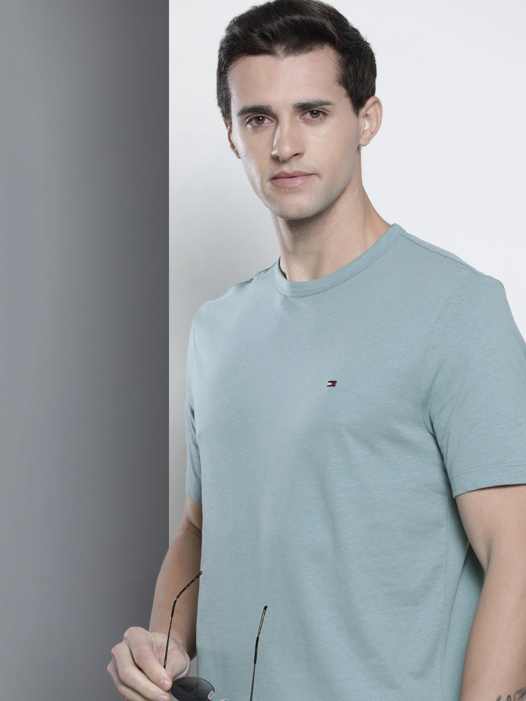 Tommy Hilfiger Men Light Blue Solid Round-Neck Casual T-shirt