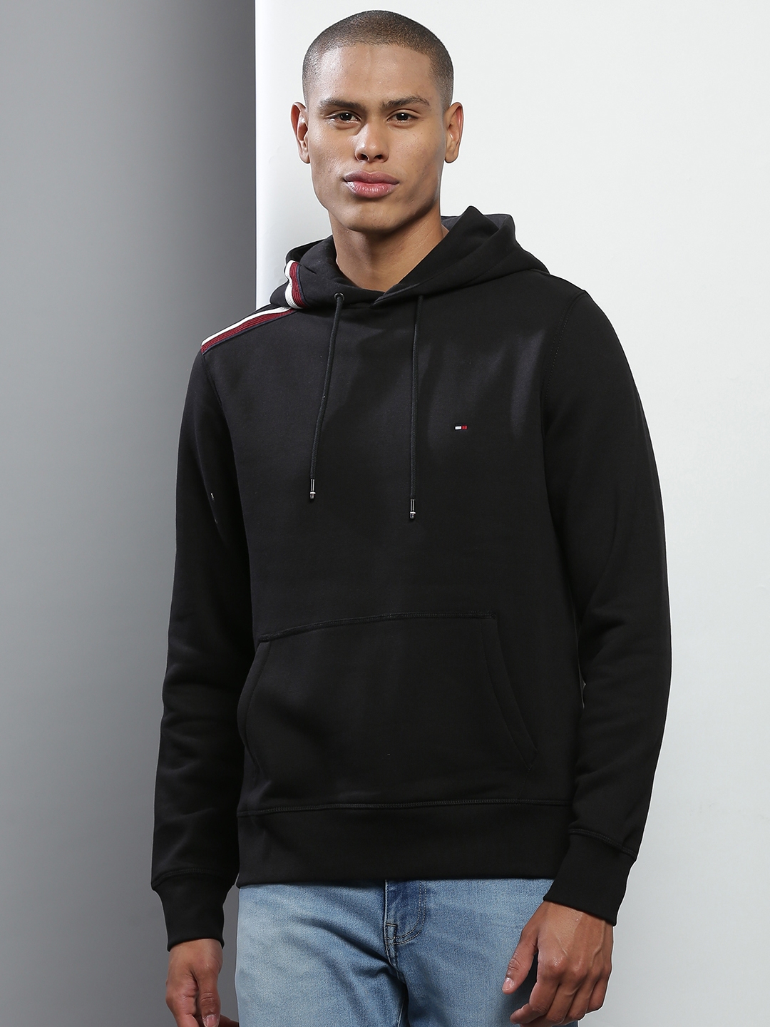 Black best sale tommy hoodie