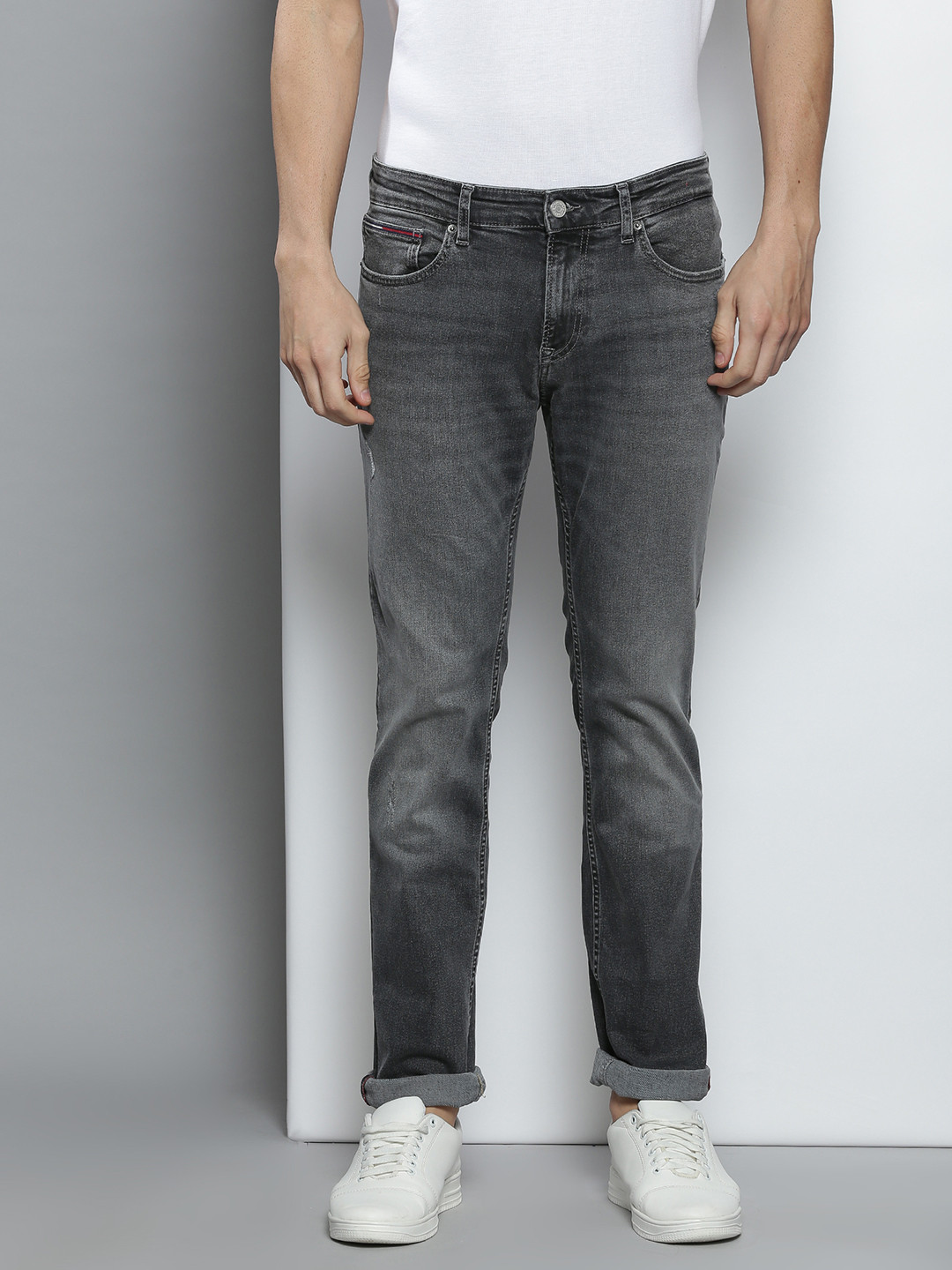 Tommy Hilfiger Men Charcoal Grey Slim Fit Light Fade Stretchable Jeans