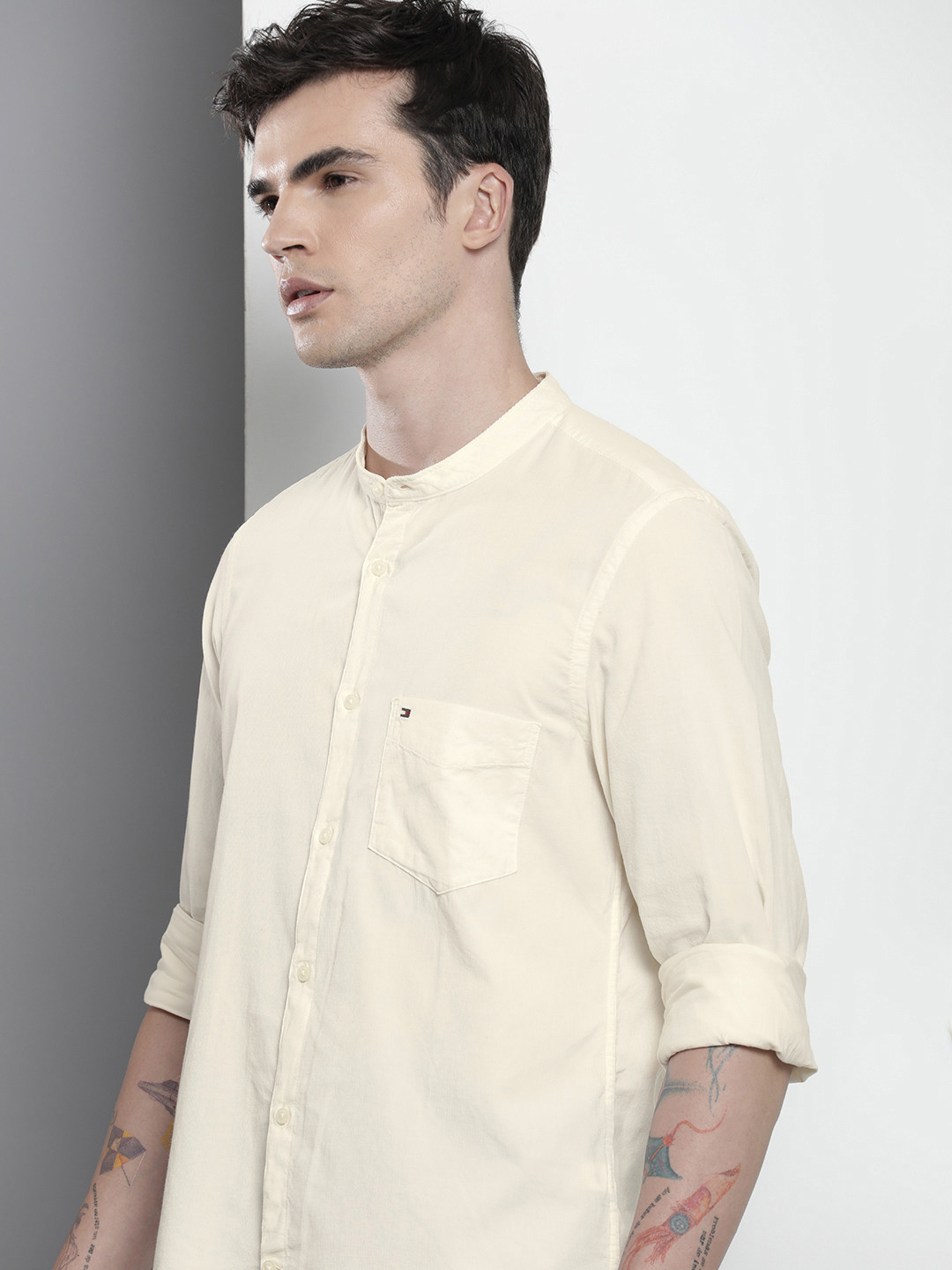 Tommy Hilfiger Pure Cotton Corduroy Finish Opaque Casual Shirt