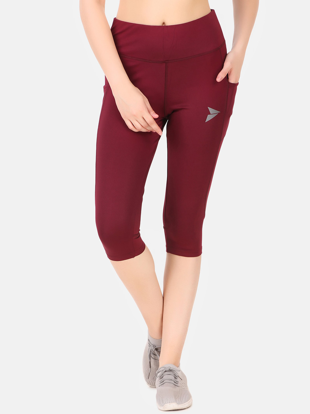 FITINC Women Maroon Capris