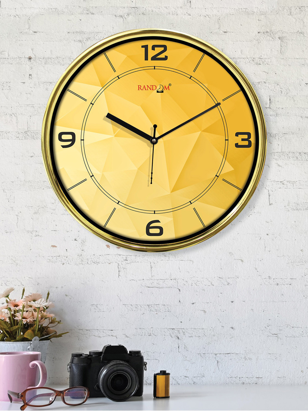 RANDOM Yellow Plastic Large Display Round Battery Analogue Wall Clock-30cm