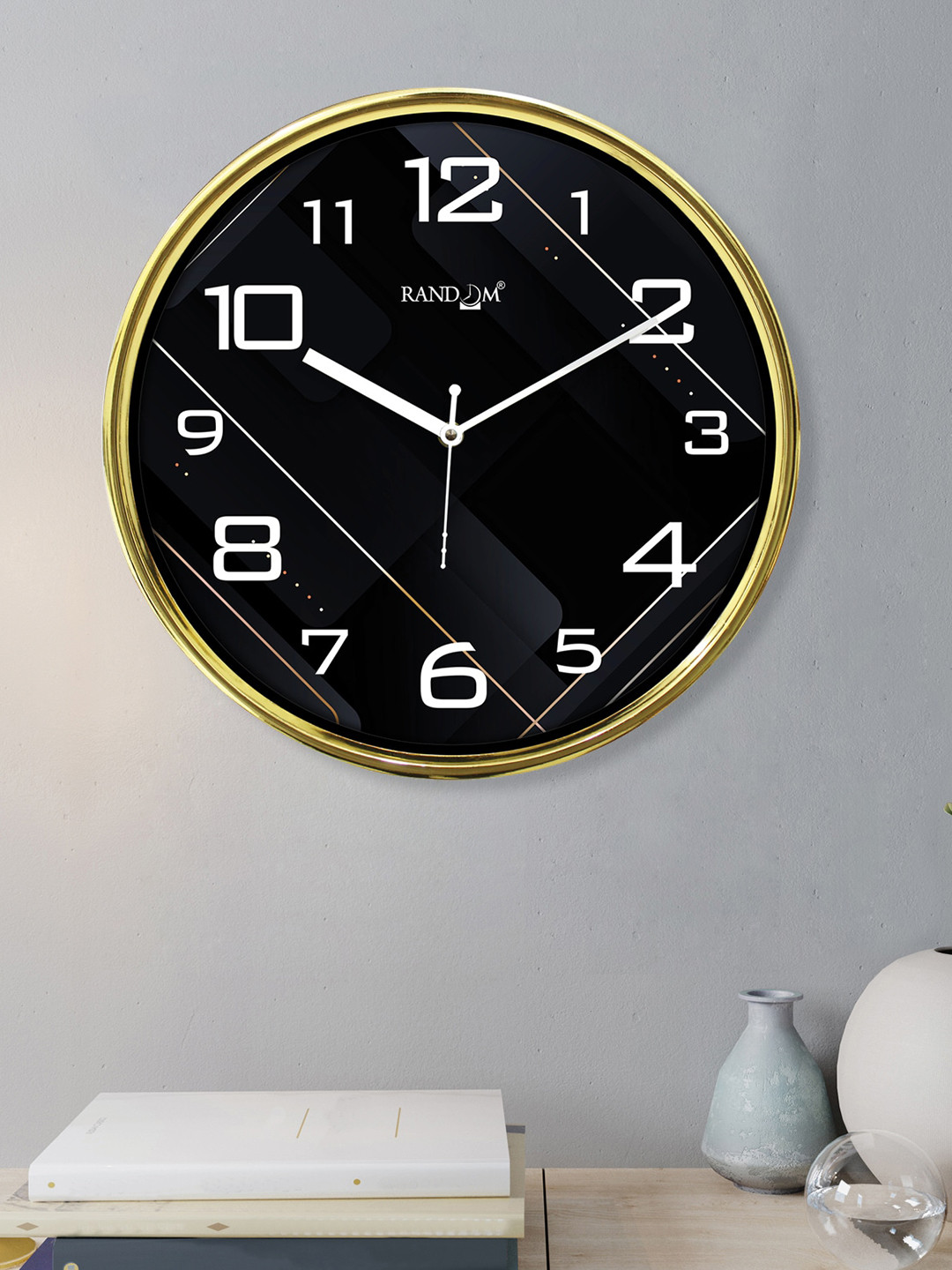 RANDOM Unisex Black Clocks