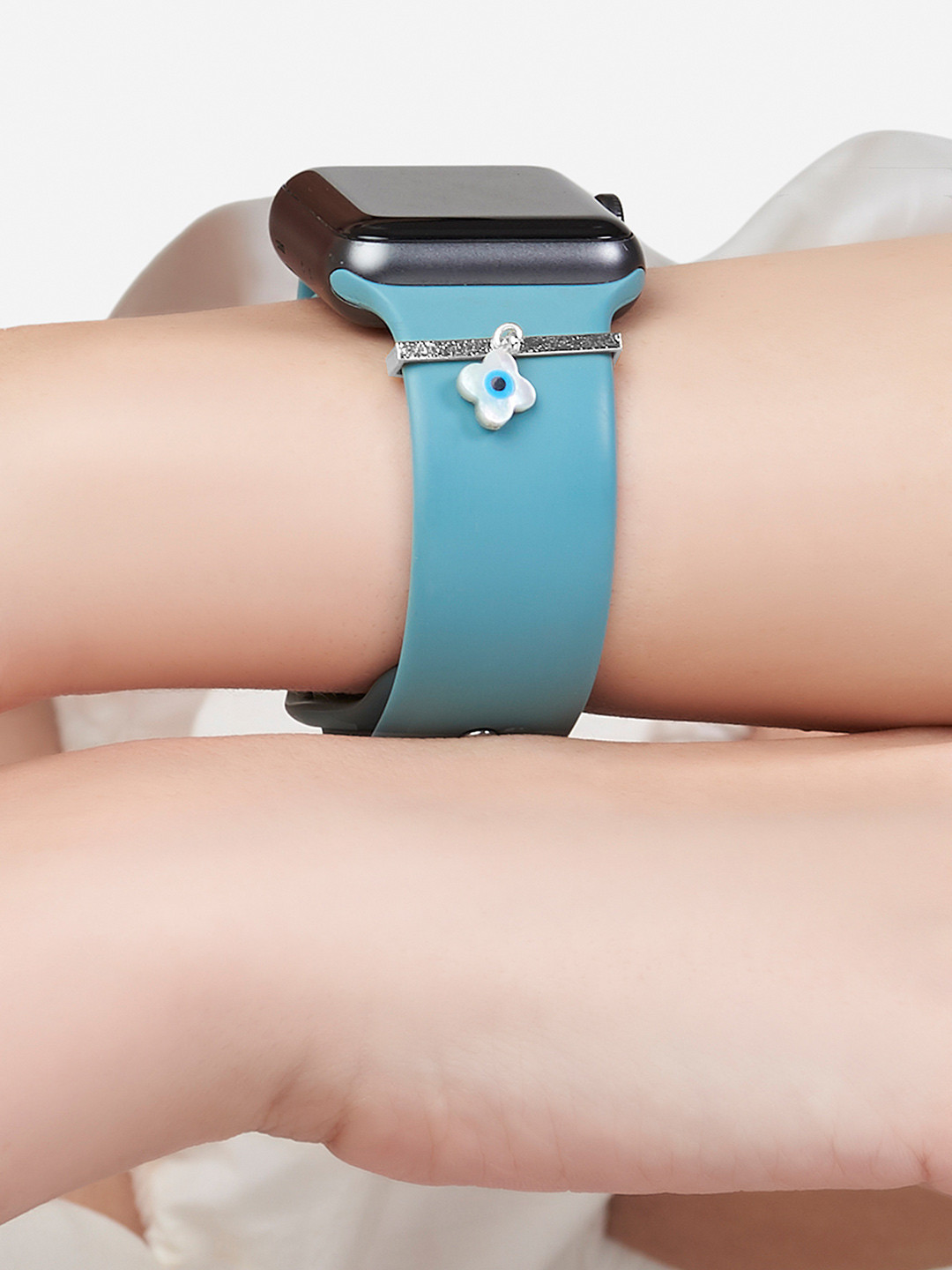 MINUTIAE Women White Gold-Plated Mother Of Pearl Watch Charm