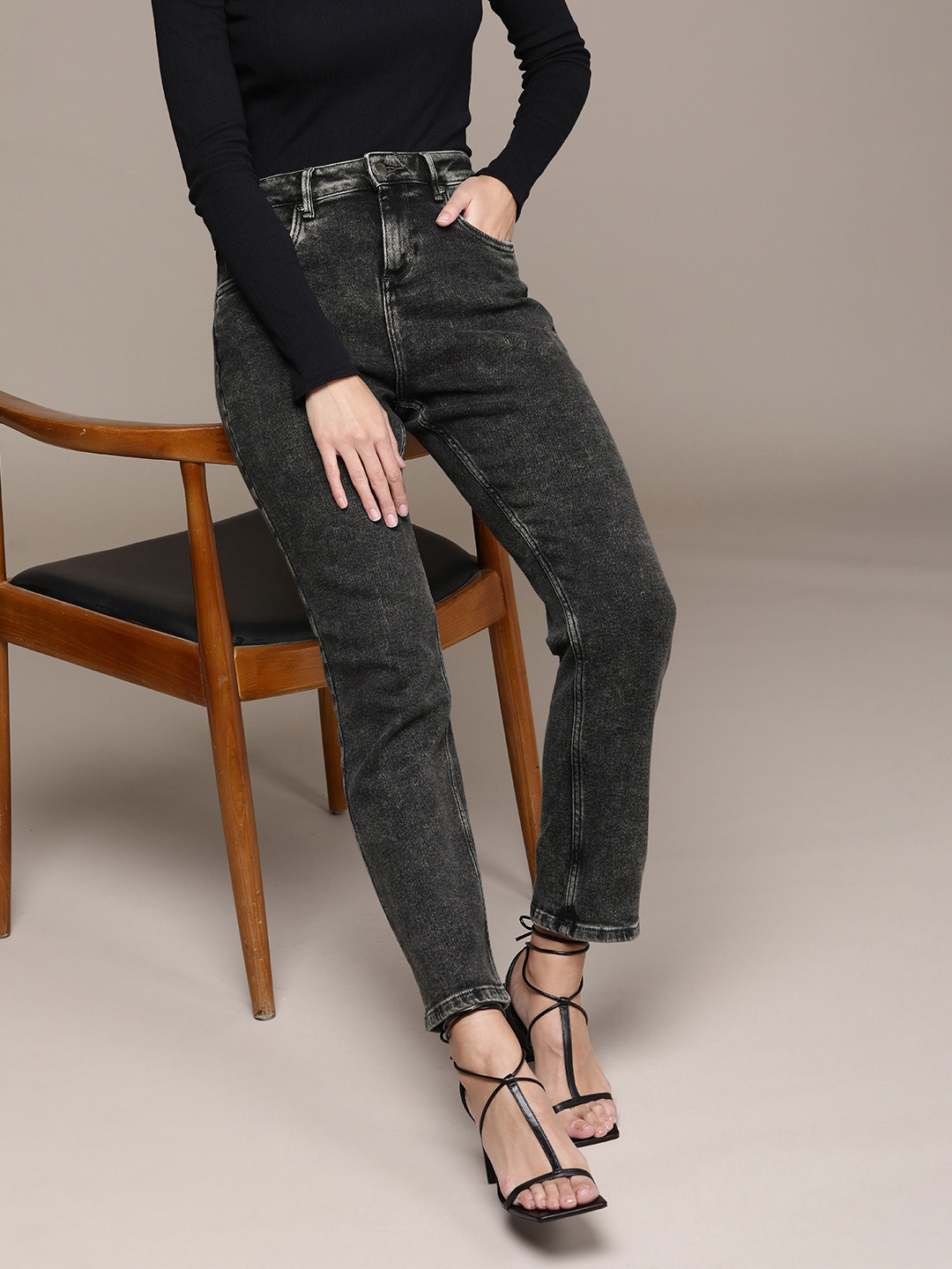 bebe Women Black Straight Fit High-Rise Clean Look Light Fade Stretchable Jeans