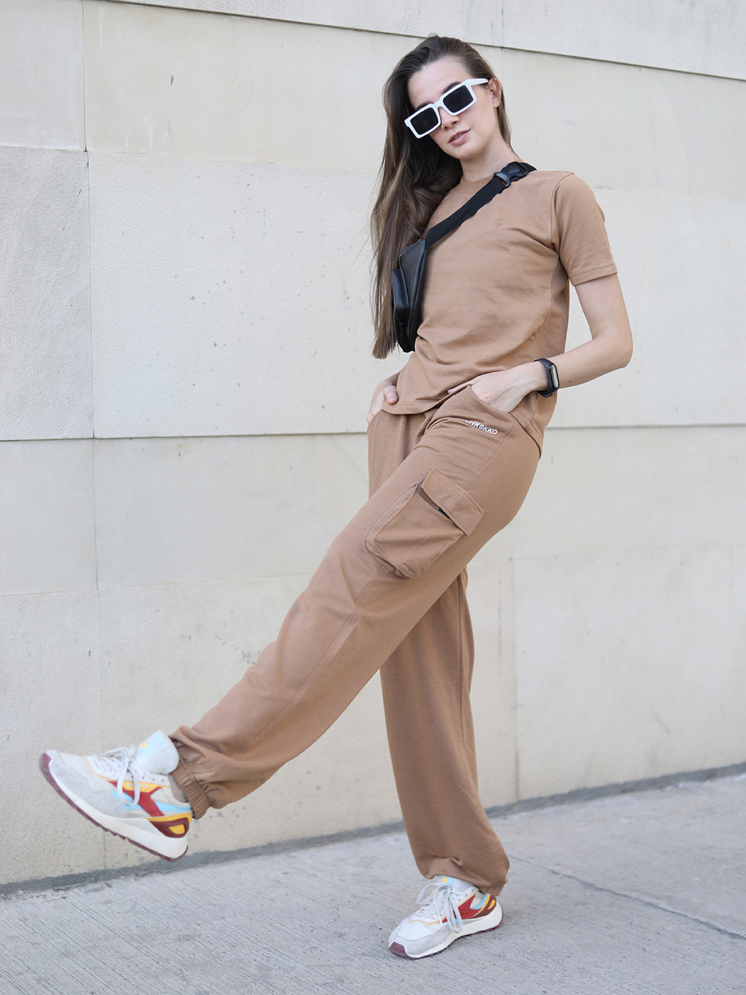 CHKOKKO Women Khaki-Coloured Solid Relaxed-Fit Joggers