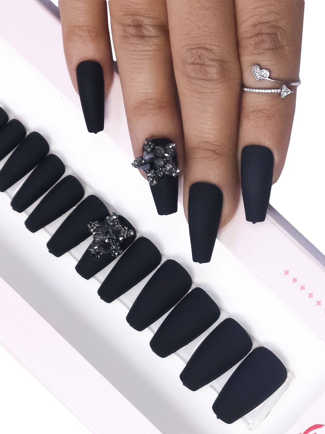 BEROMT 12 Pieces Unique Charm Salon Finish Press on Nails Set - Shade 10