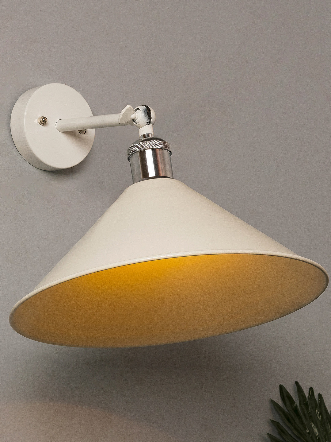 Homesake White Solid Metal Wall Lamps