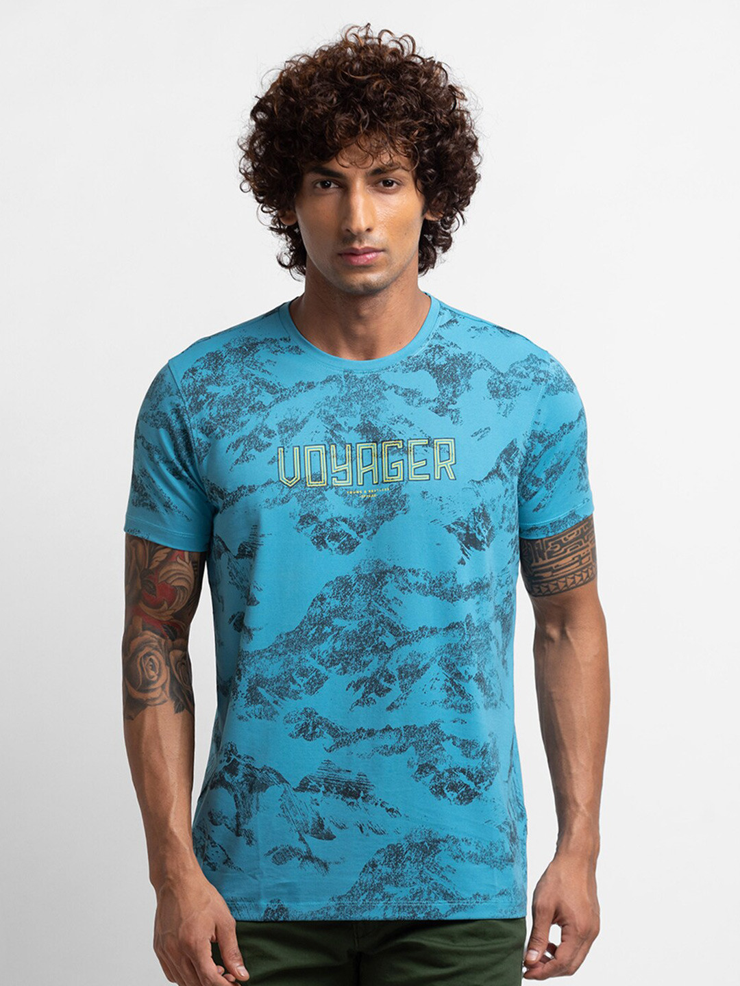 SPYKAR Men Blue & legion blue Printed V-Neck Raw Edge Slim Fit T-shirt