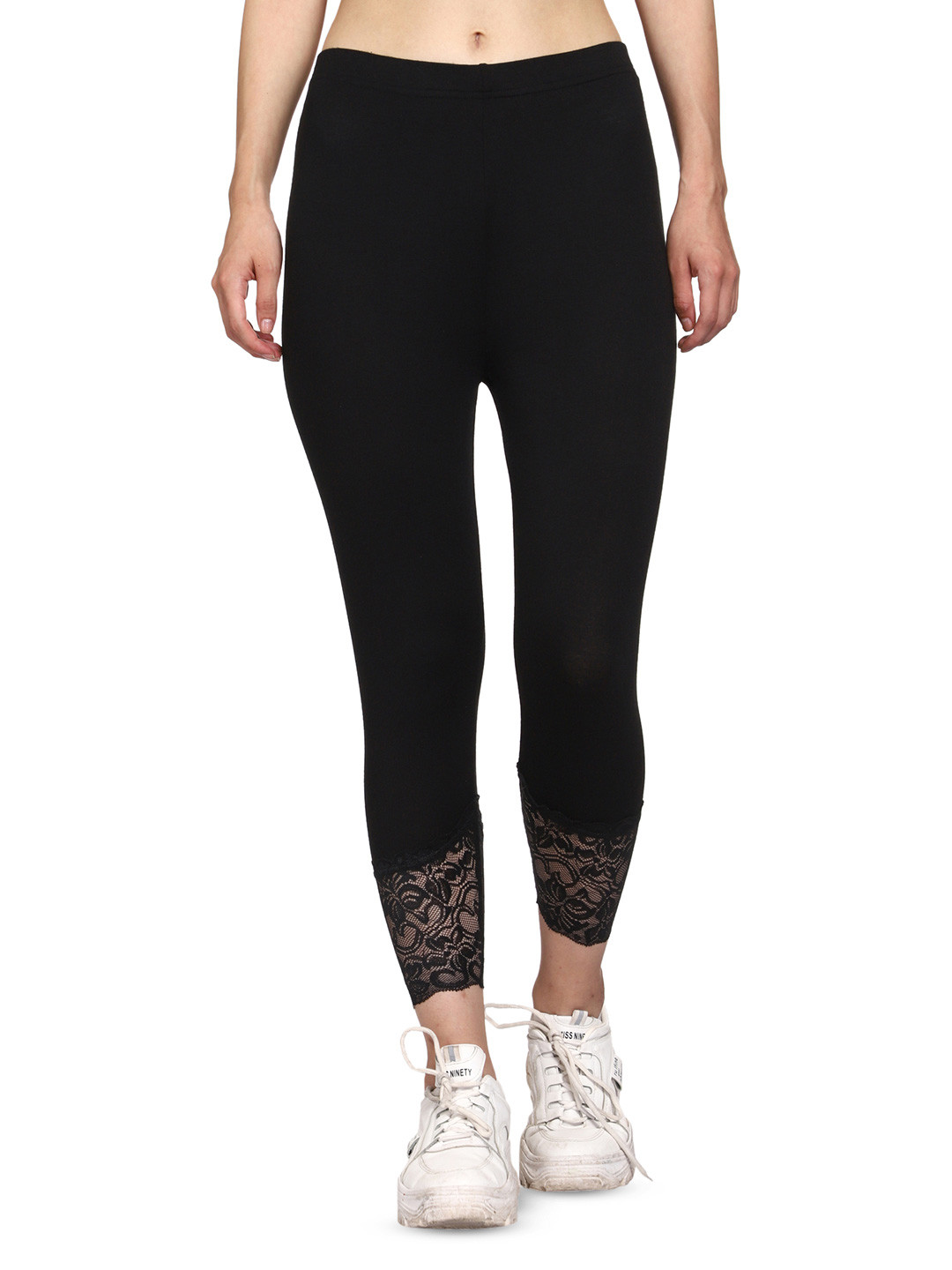 Outflits Women Black Capris