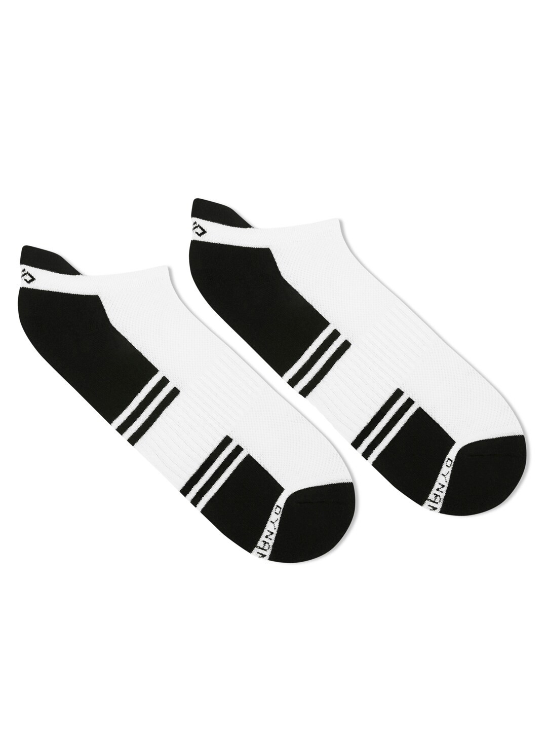 Dynamocks Women White & Black Colourblocked Bamboo Ankle-Length Socks