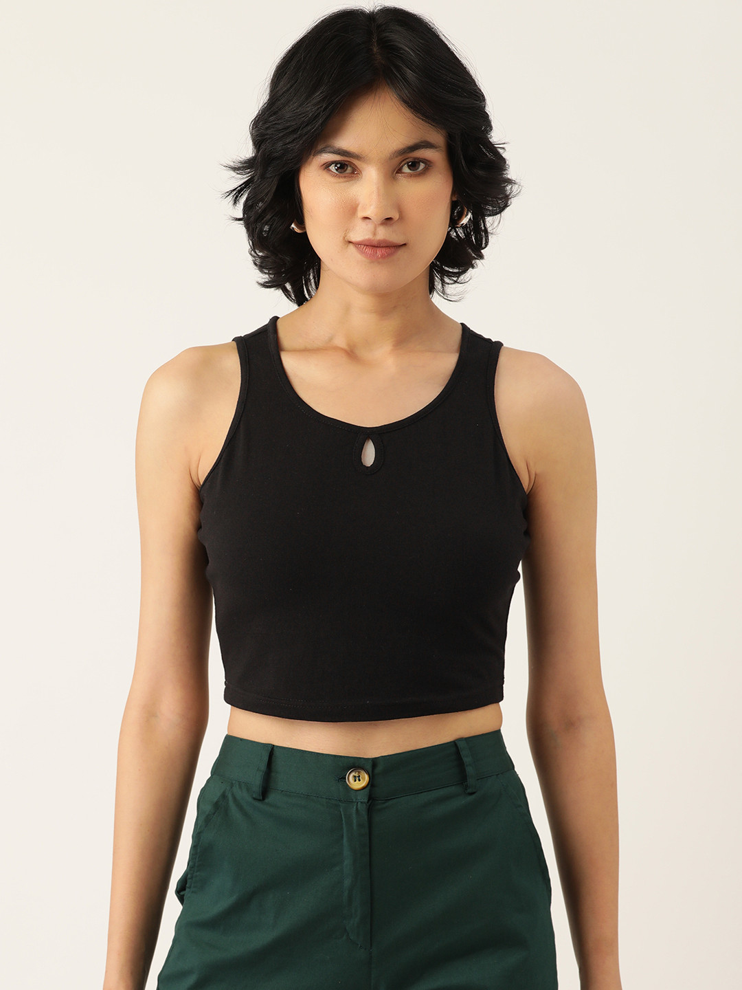 BRINNS Black Keyhole Neck Solid Crop Top