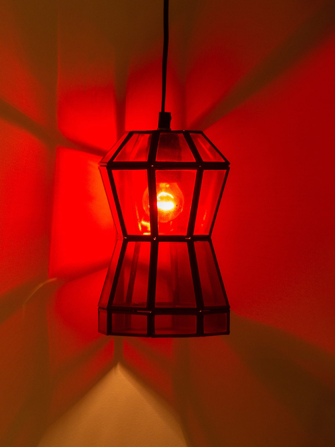 ExclusiveLane Red Glass Radiance Handcrafted Pendant Ceiling Lamps