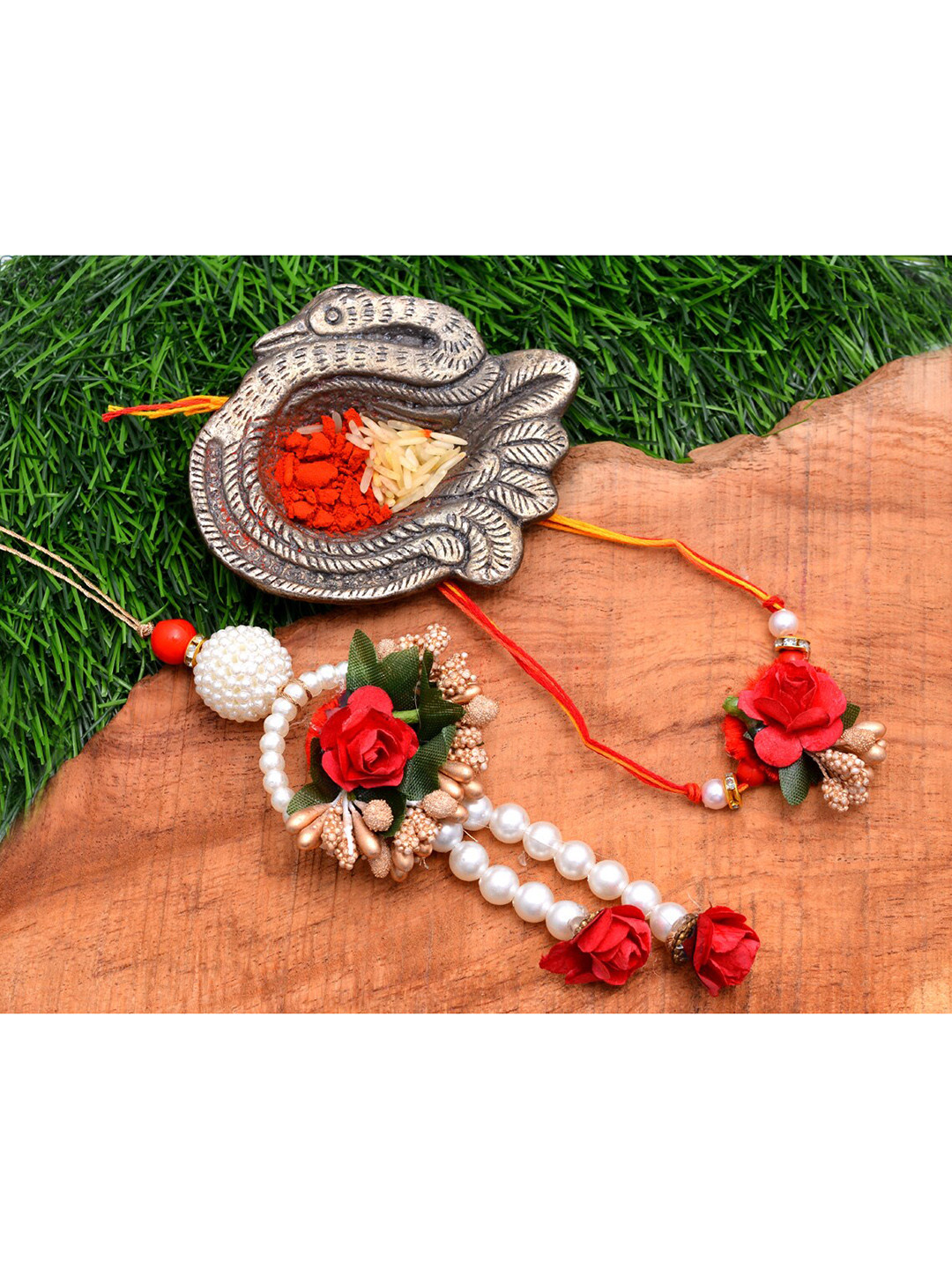 Silvermec Designs Set Of 2 Red & Gold-Toned Pearl Flower Rakhi & Lumba