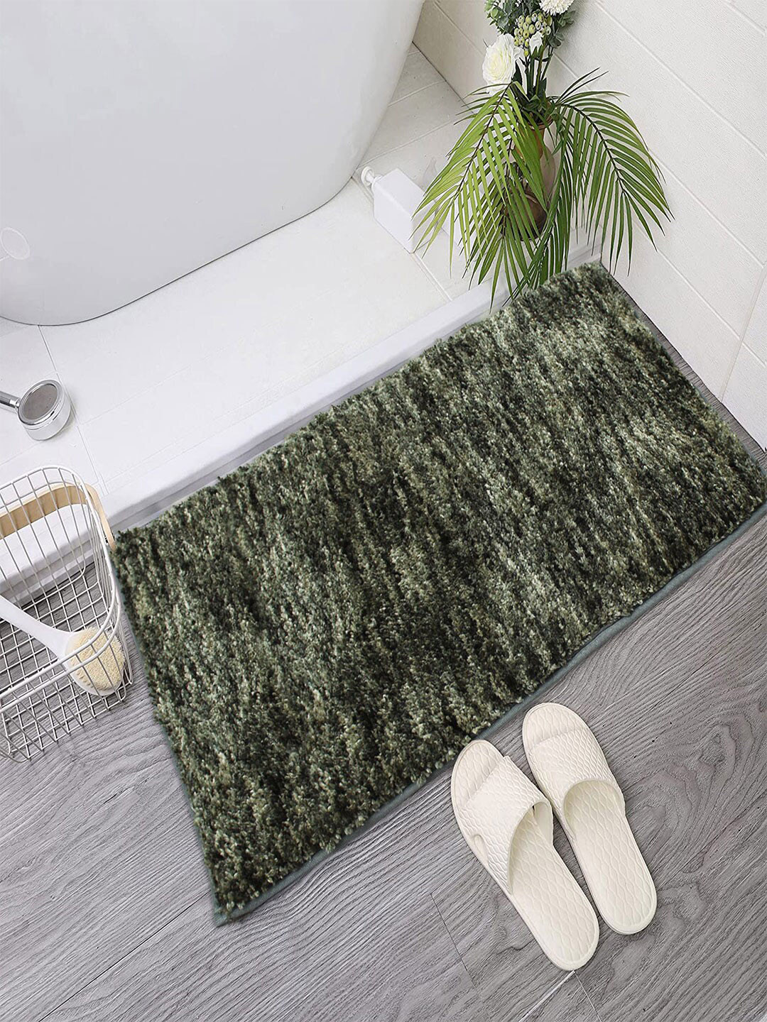 LUXEHOME INTERNATIONAL Green Solid 1000 GSM Bath Rug