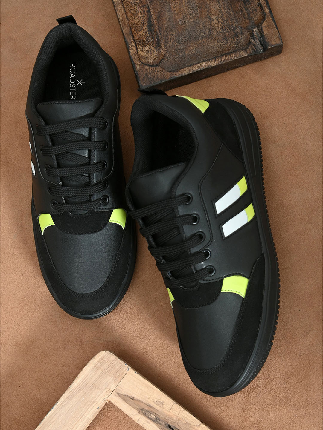 Roadster Men Black Faux Leather Sneakers
