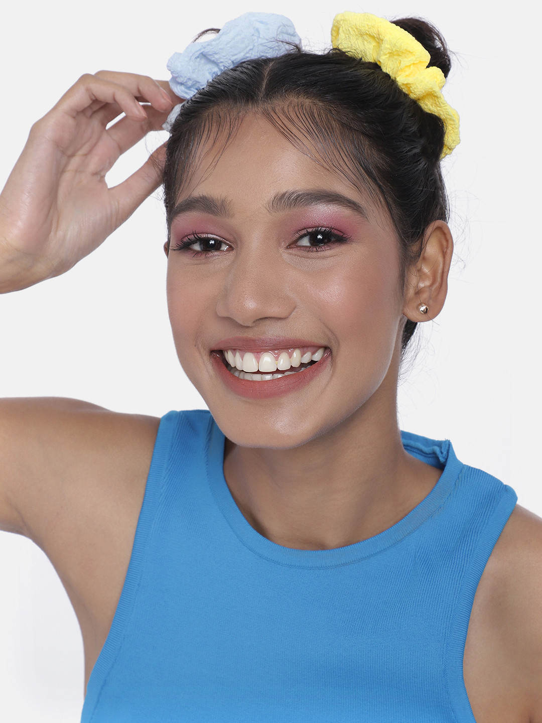 DressBerry Women Set of 2 Self Design Scrunchies