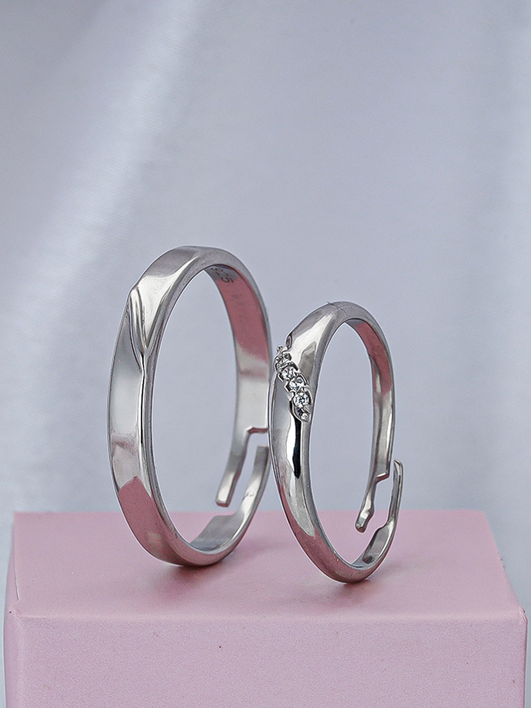 GIVA 925 Sterling Silver Rhodium Plated Love Unfolds Couple Bands