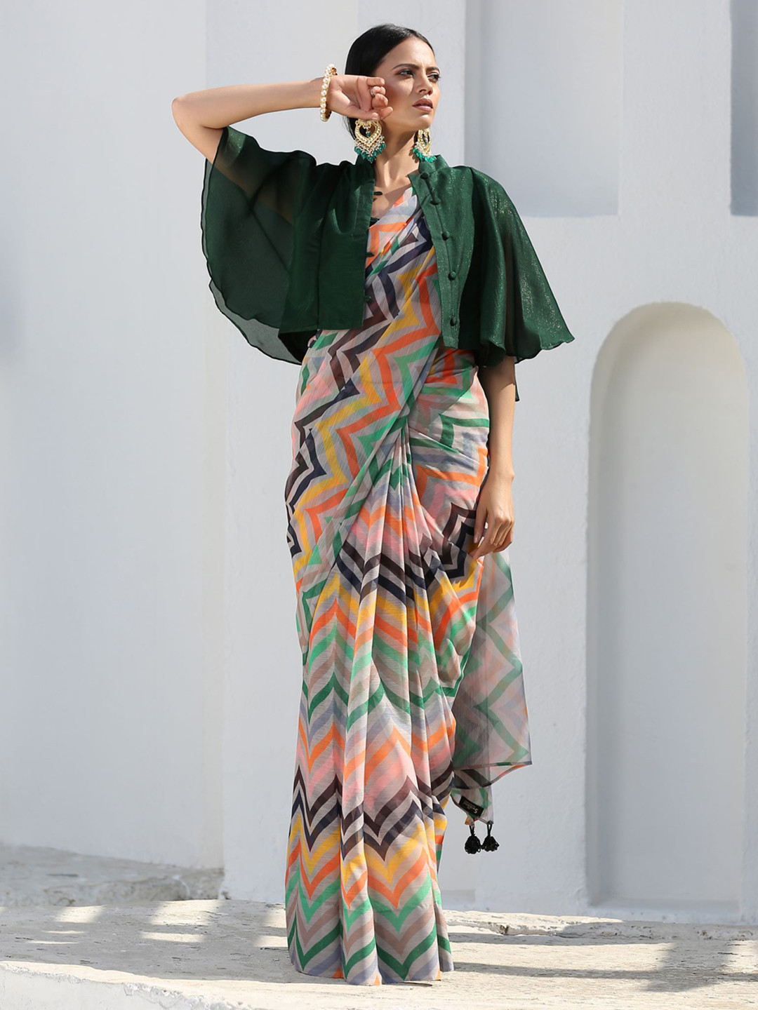 Swtantra Women Green Solid Shimmer Cape Saree Blouse