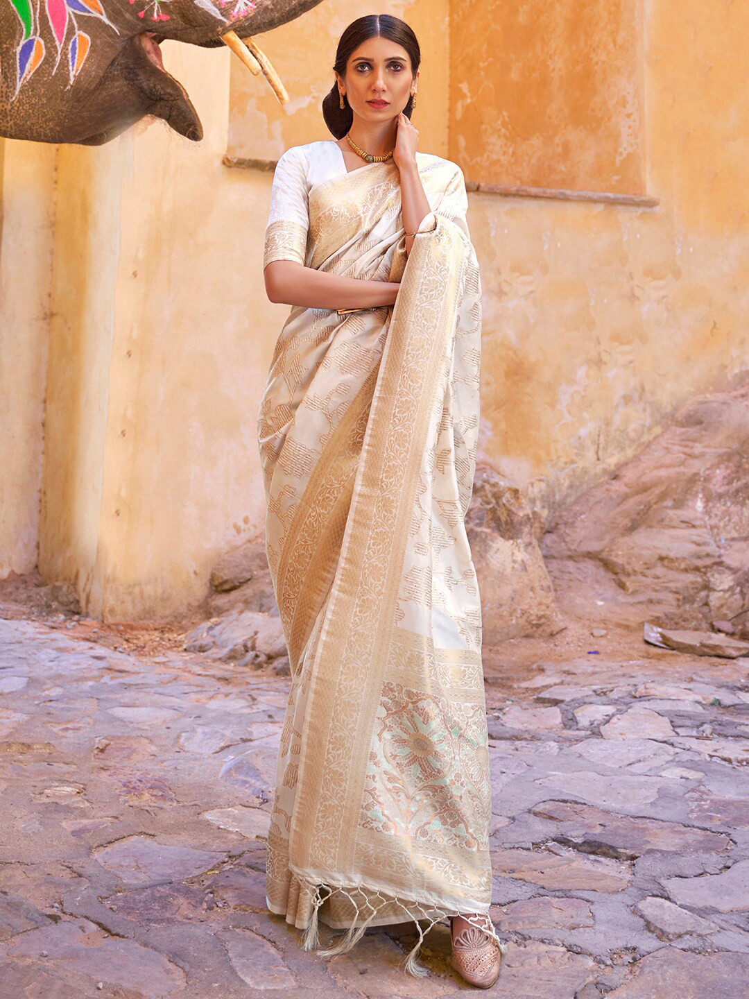 Mitera Off White & Gold-Toned Floral Zari Silk Blend Banarasi Saree