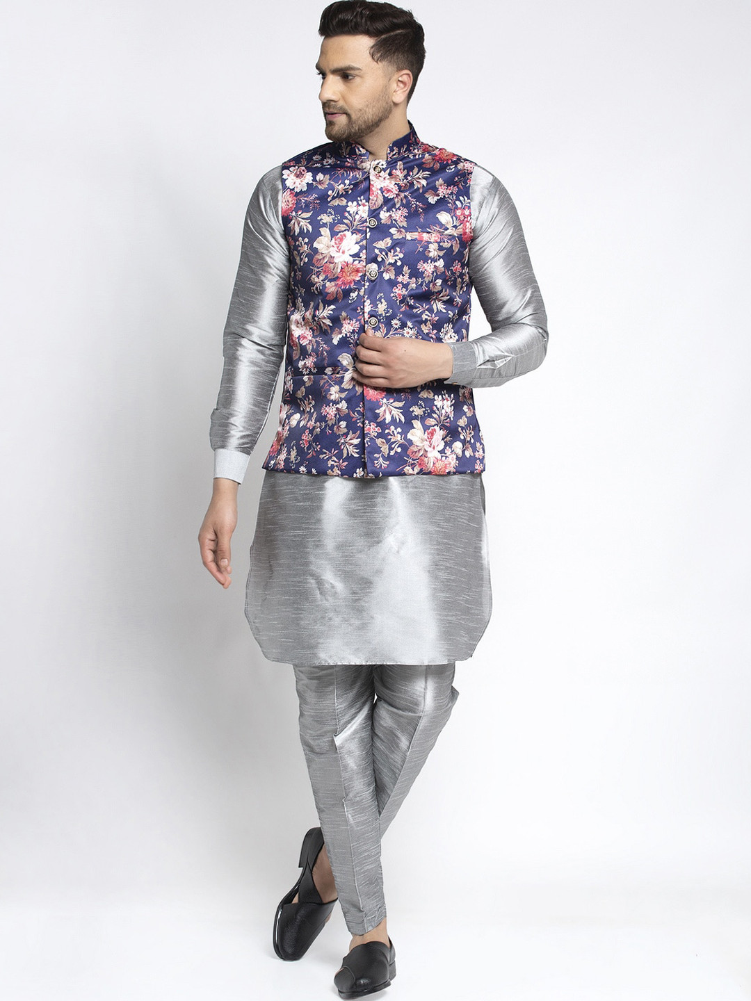 Kaifoo Men Silver Kurta with Pyjamas & Printed Nehru Jacket
