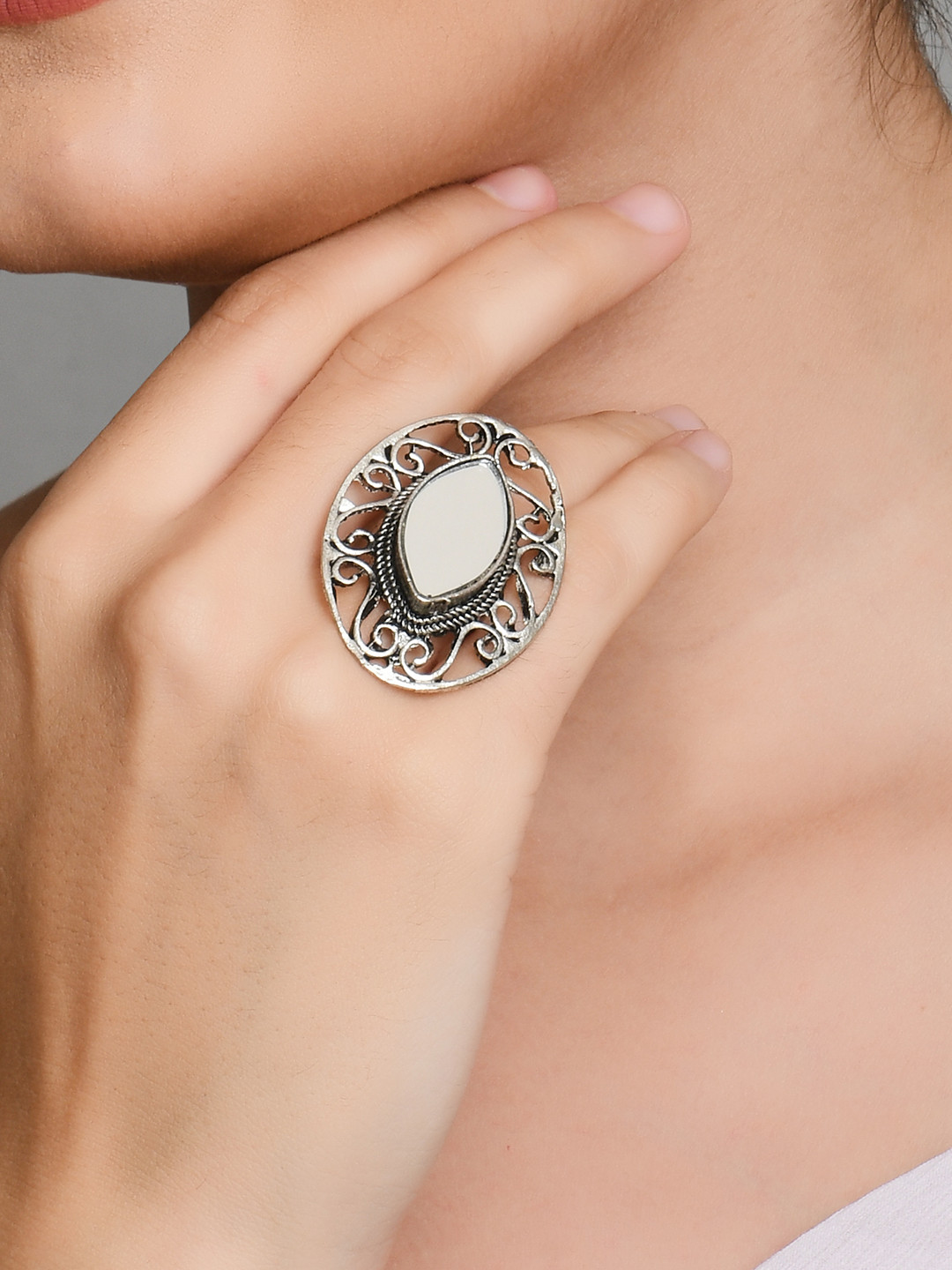 Fida Women Silver-Toned Oxidized Mirror Finger Ring