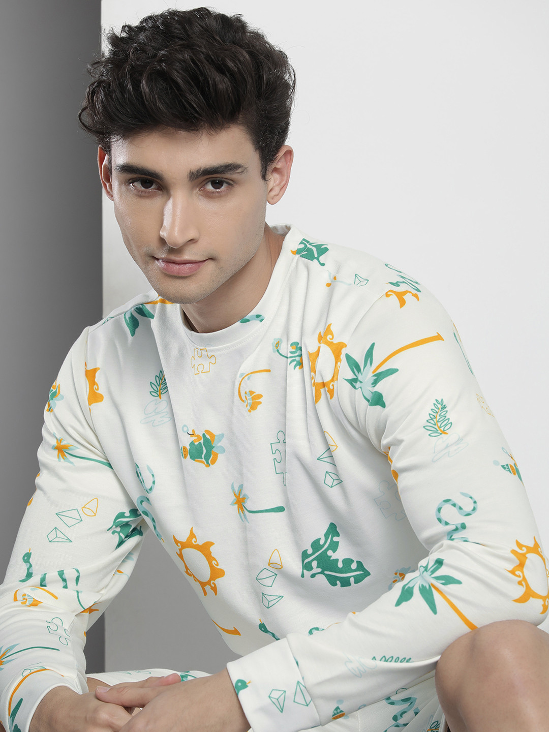 The Indian Garage Co Men Off-White Printed Sweatshirt & Shorts Set