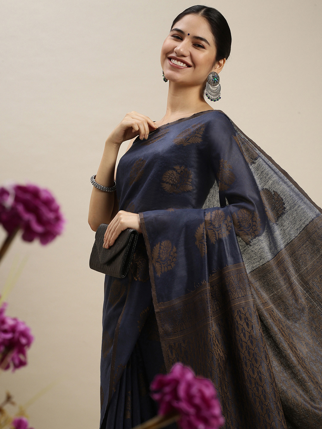 Lookslady Navy Blue Ethnic Motifs Zari Kanjeevaram Saree