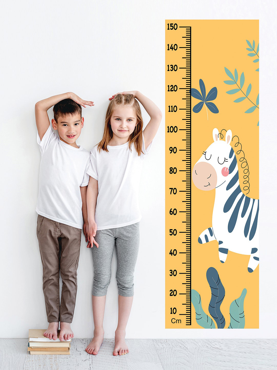 WENS Yellow & White Cute Baby Giraffe Height Chart Wall Sticker