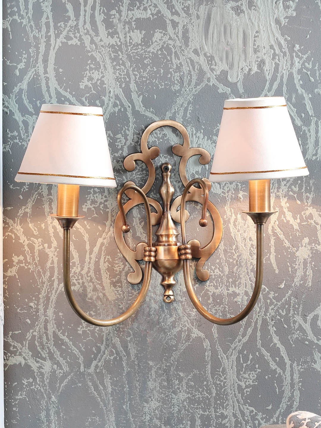 THE LIGHT STORE Gold-Toned  Wallchiere