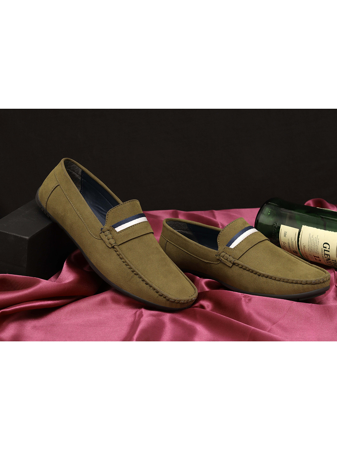 birgos Men Green Suede Loafers