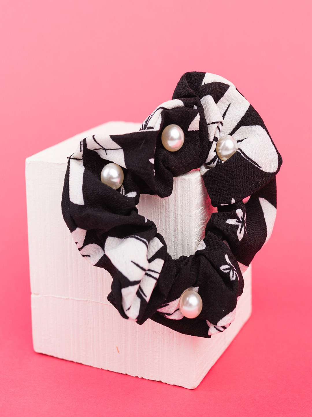 Jewelz Women Black & Pink Beaded Ponytail Holders