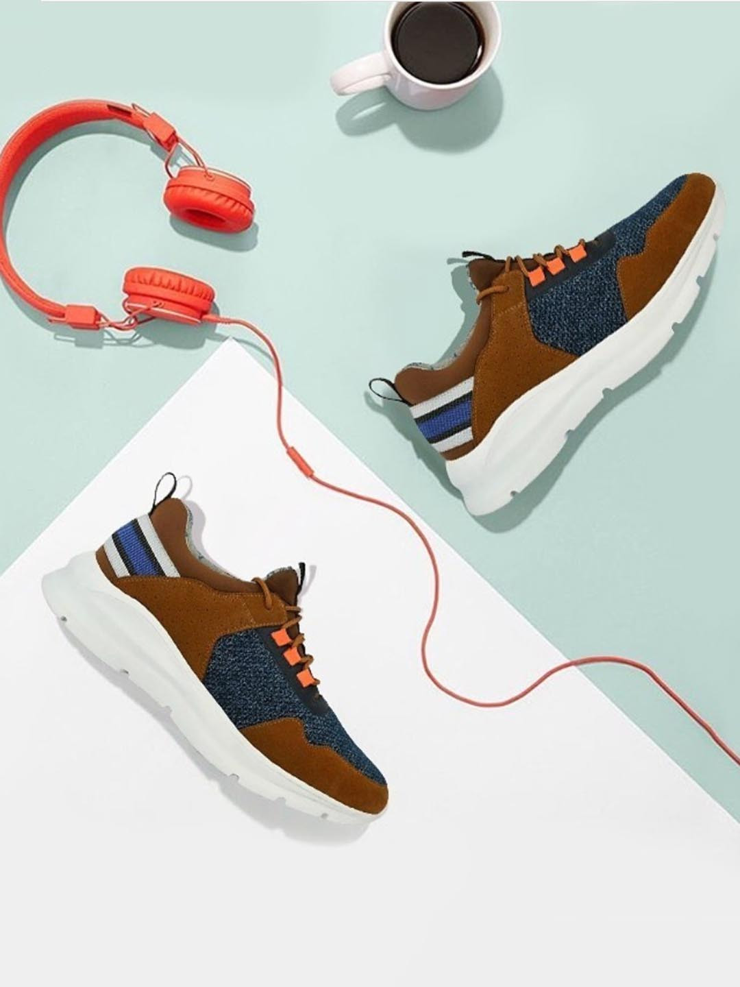 Hitz Men Blue Colourblocked Mesh Sneakers