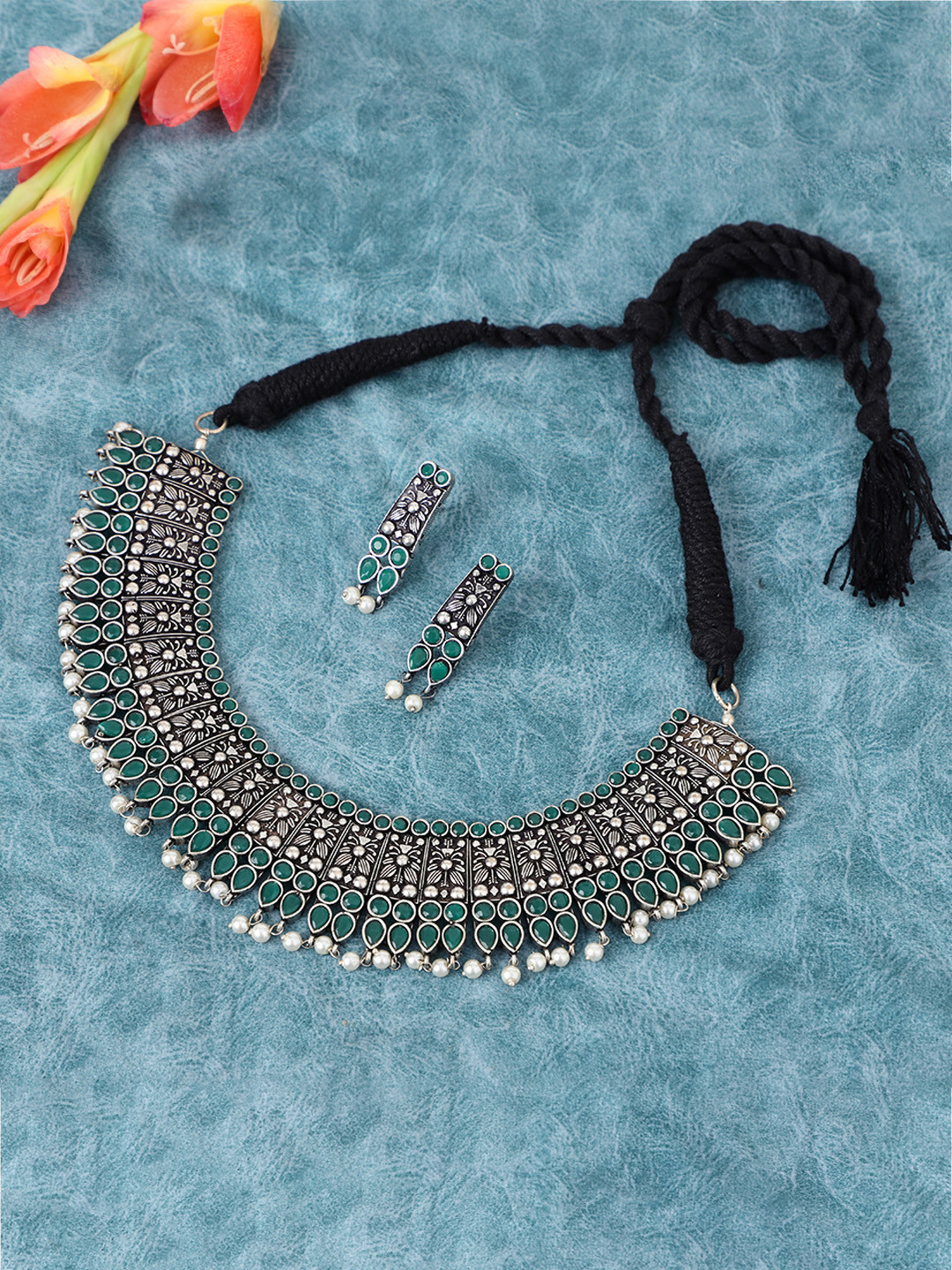 VENI Oxidised Brass Silver-Plated Greenstone Choker Jewelry Set