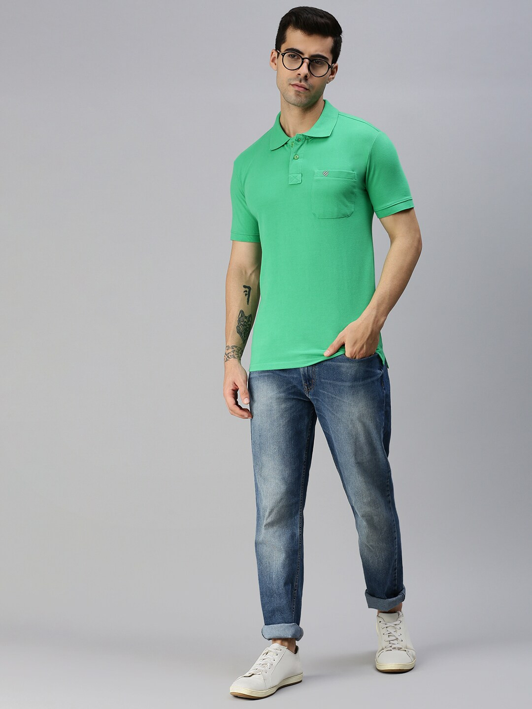 ONN Men Green Solid Polo Collar Cotton T-shirt