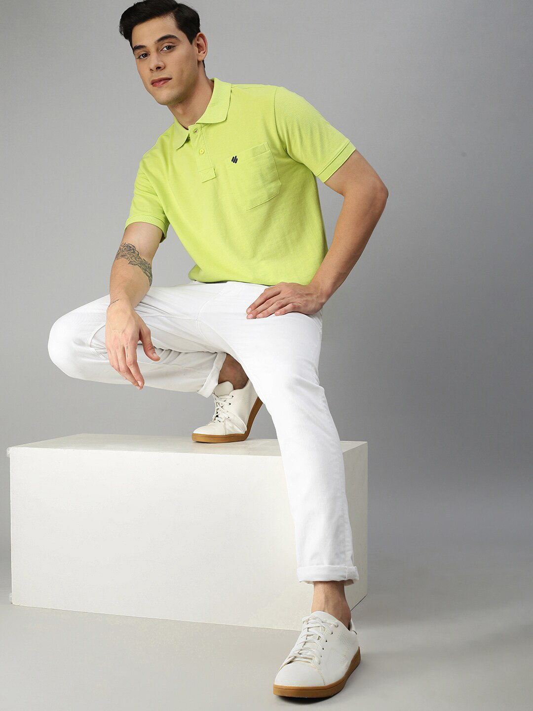 ONN Men Fluorescent Green Polo Collar T-shirt