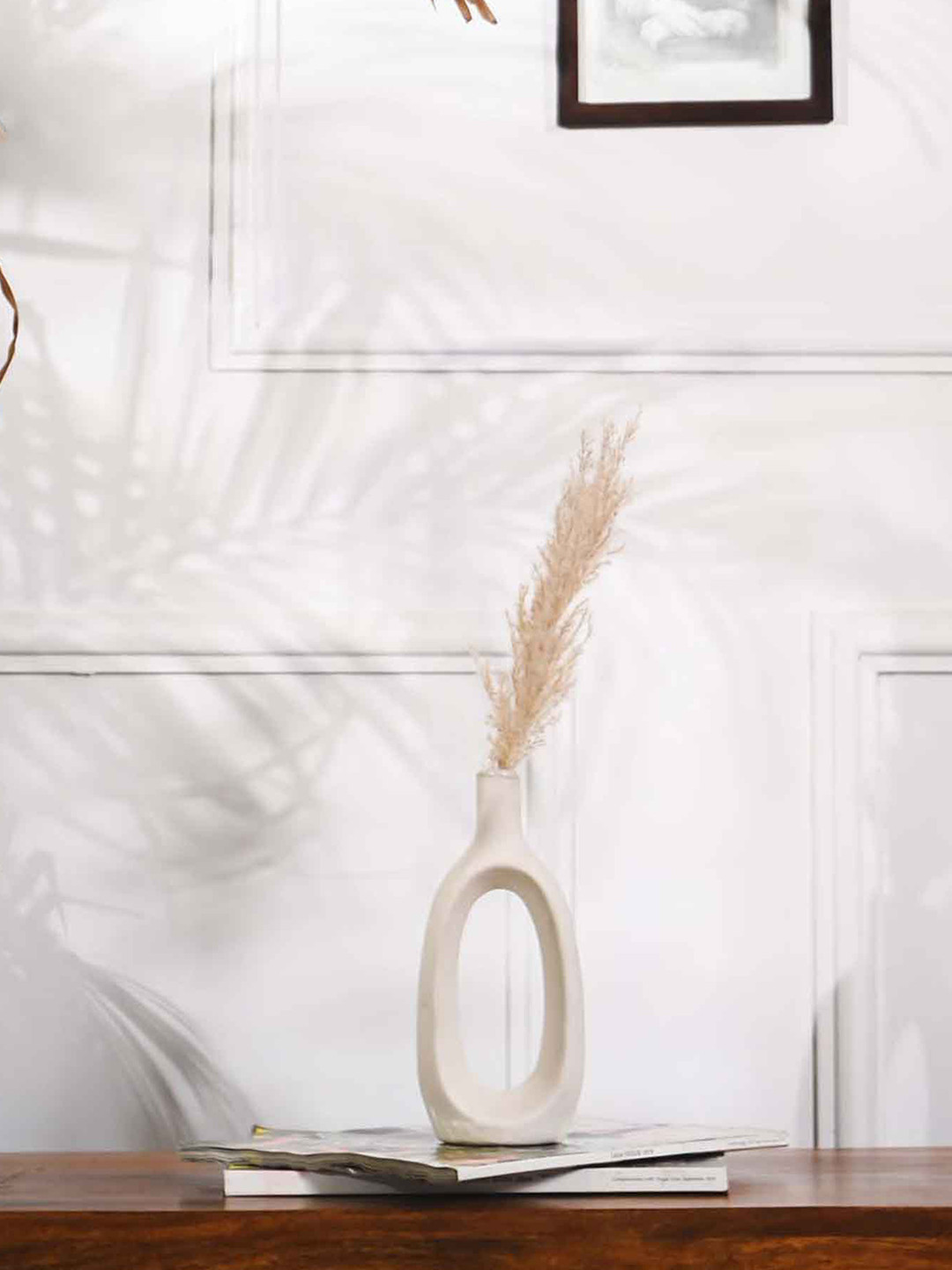 PUREZENTO White Kieko Geometrical Oval Shape Ceramic showpiece  Vase