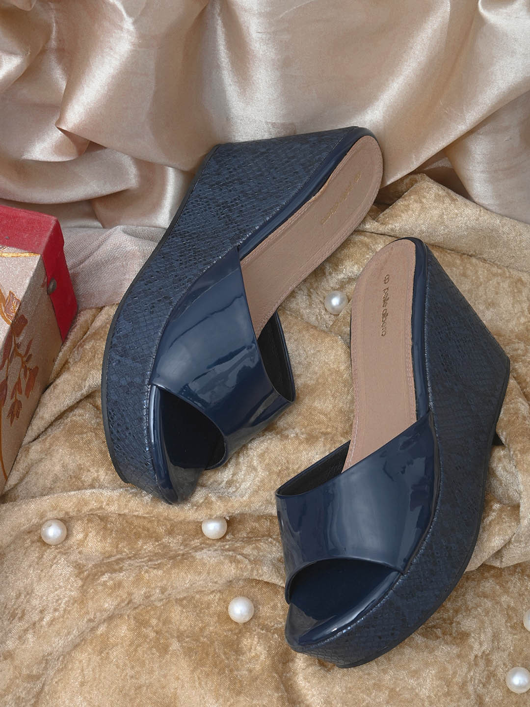 pelle albero Blue Wedge