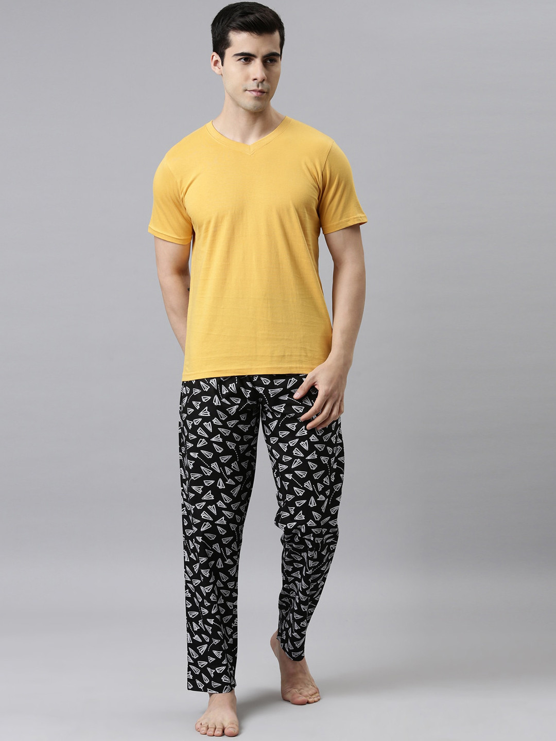 Joven Men Yellow & Black Night suit