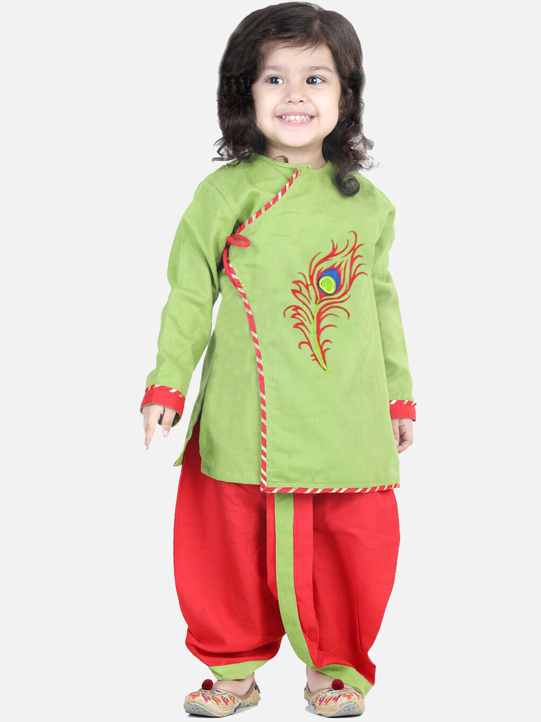 BownBee Boys Green Embroidered Thread Work Pure Cotton Kurti with Dhoti Pants