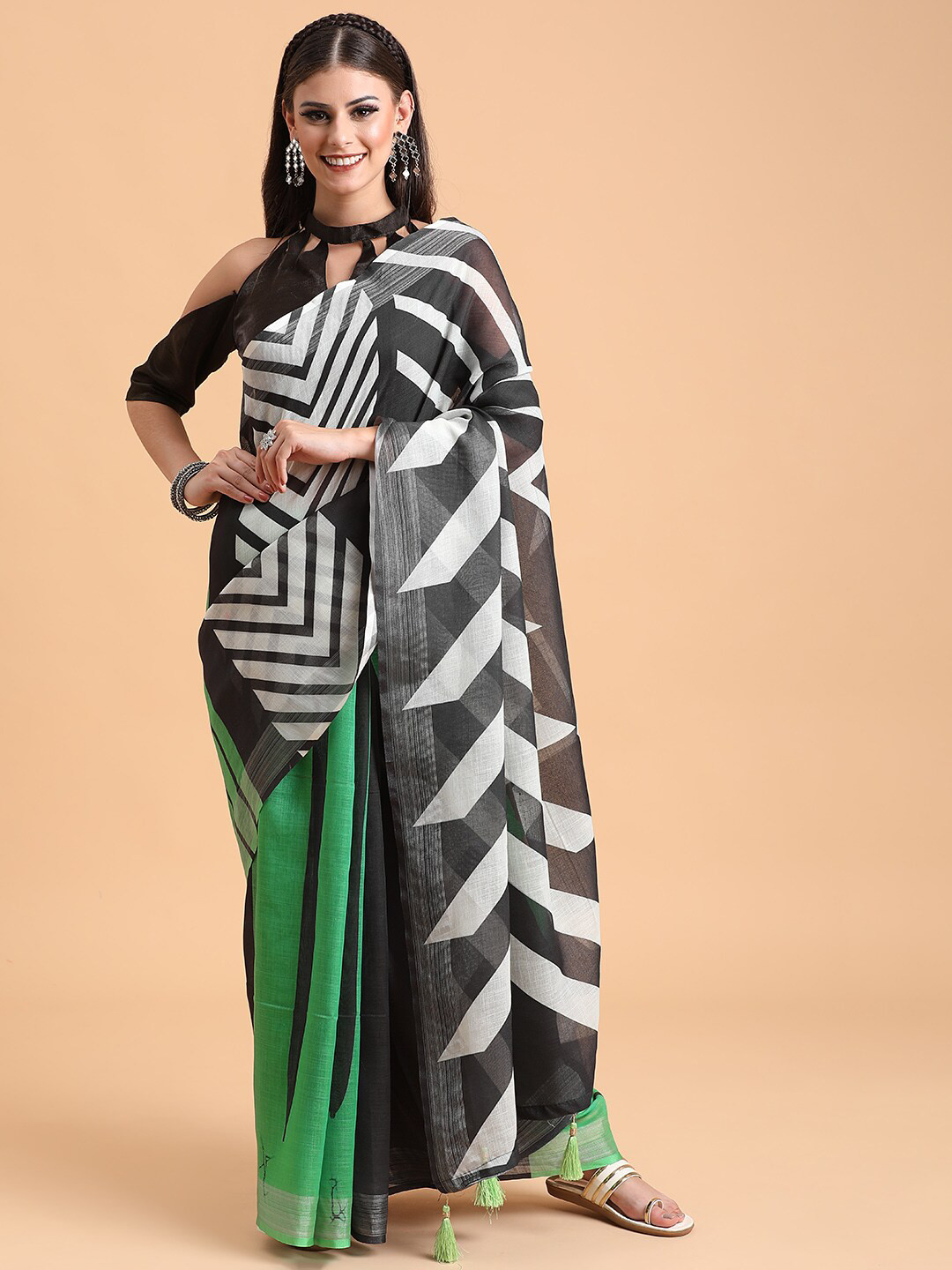 Sangria Women Black White & Green Chevron Striped Saree