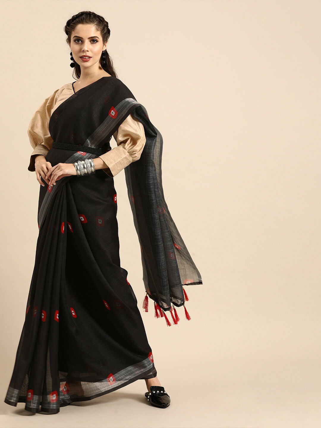Sangria Women Black Pure Linen Dyed Bandhani Work Wear Saree