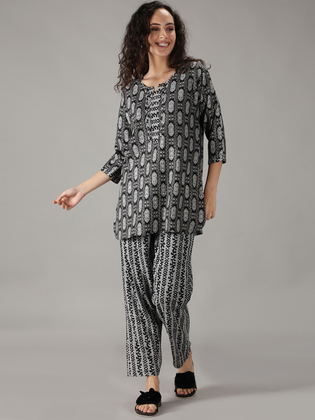 NIGHTSPREE Women Black & White Printed Night suit