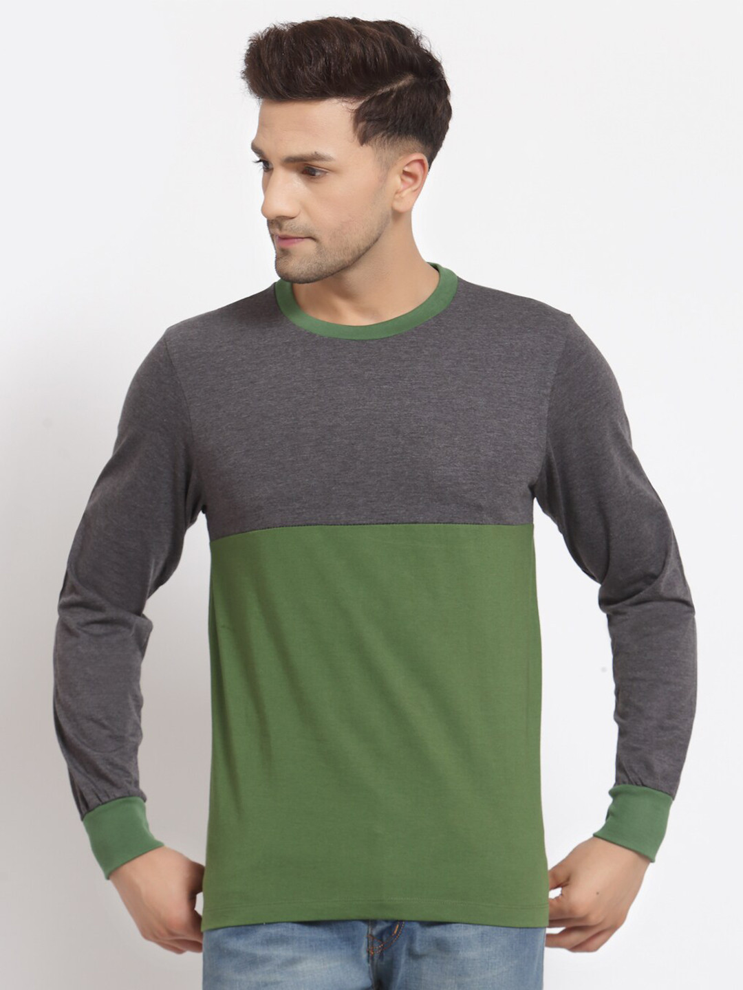 Kalt Men Grey & Green Colourblocked T-shirt